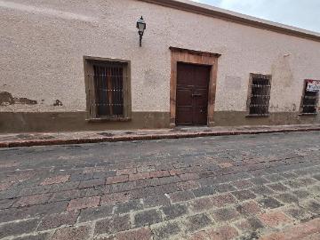 CASA EN RENTA en centro de Querétaro, mas de 470 m2