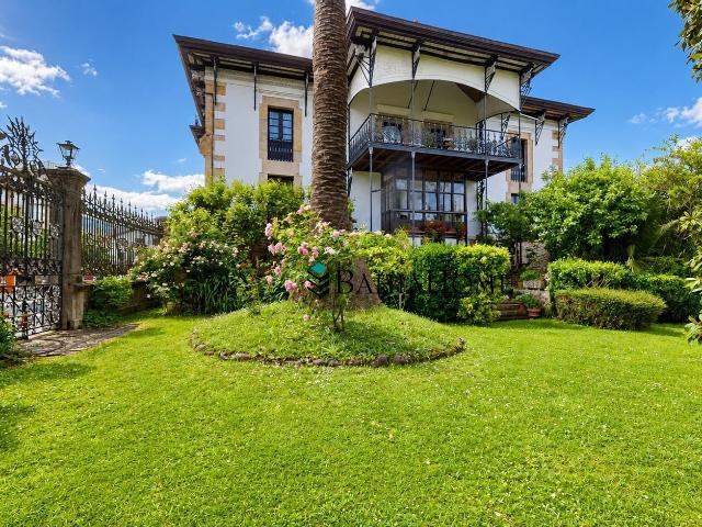 Casona Señorial con 12.912m2 de finca en el Valle de Toranzo