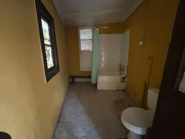 Casona tradicional en venta, Subida Ecuador, Valparaíso | 9 dormitorios por 155000. 00 en Valparaíso