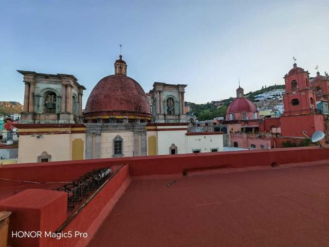 CASONA y LOCALES en Guanajuato CENTRO HISTORICO en Venta
