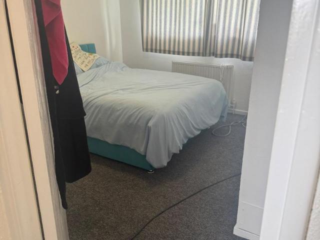 Casper Court, Nottingham NG5 1 bed in a house share to rent £550 pcm £127 pw