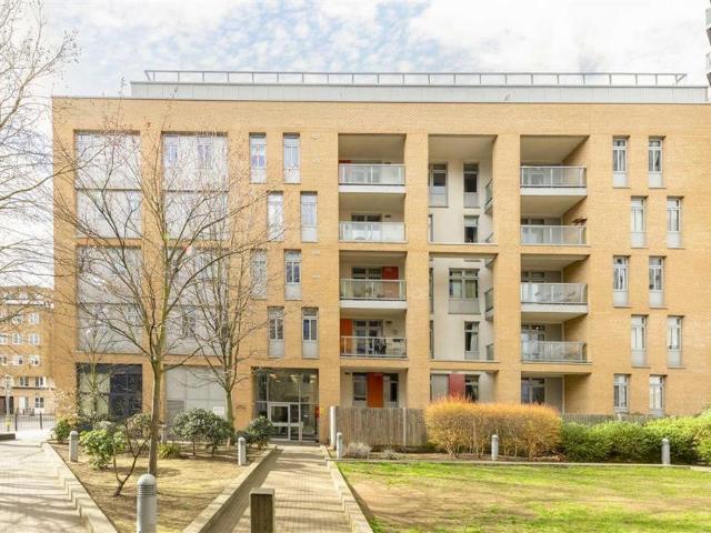 Caspian Apartments, 5 Salton Square, London, E14 7GJ, United Kingdom | 2 bed apartment for rent #138147833 | Rentberry