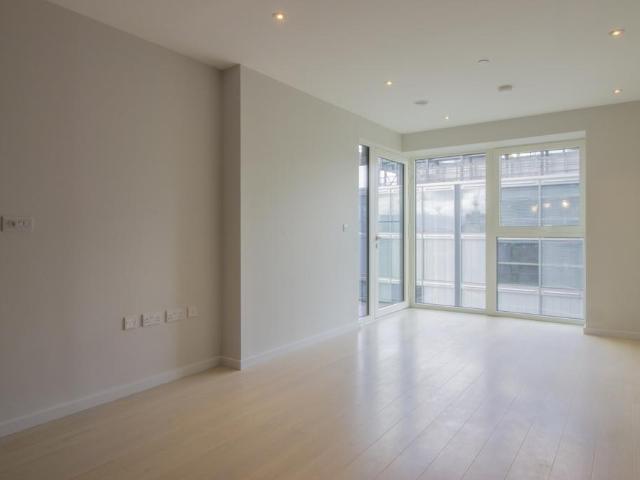 Cassia Point, 2 Glasshouse Gardens. 1 bed flat to rent £2,492 pcm £575 pw