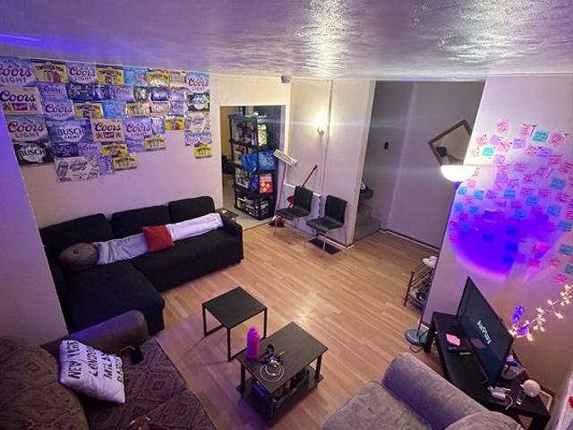 Cassidy Kaletsch Has a House