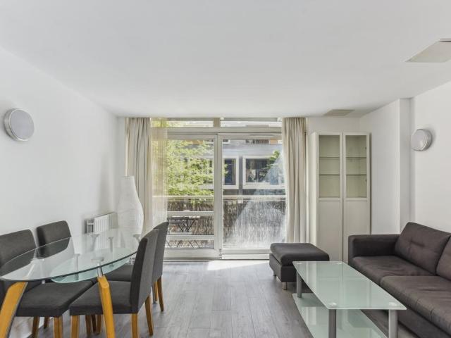 Cassilis Road, E14 1 bed apartment to rent £2,000 pcm £462 pw