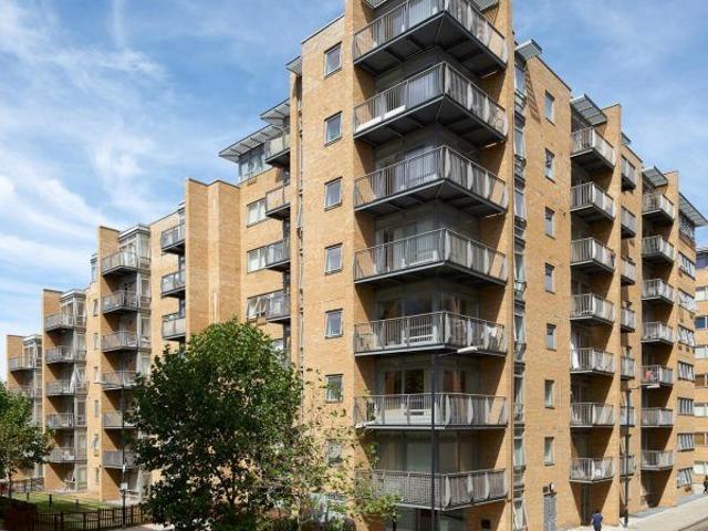 Cassilis Road, London E14, 1 bed flat to rent, £1,950 pcm | PrimeLocation