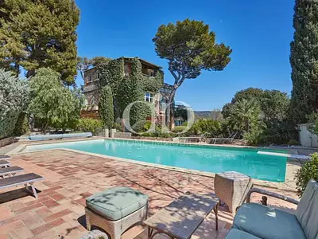 Cassis 13260 Achat / Vente maison 7 pièces t7