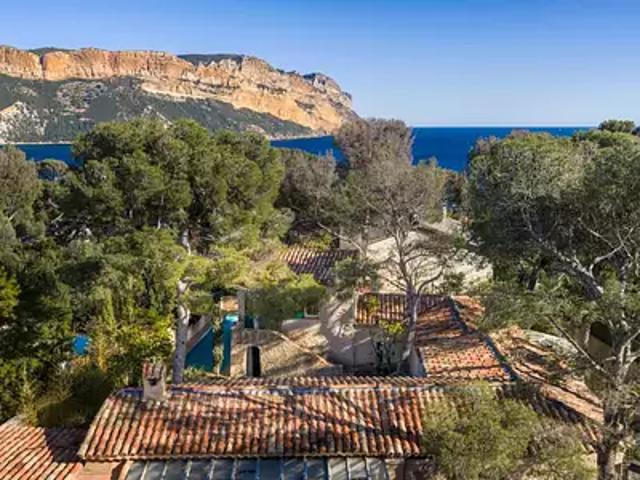 Cassis 13260 Achat / Vente maison 8 pièces t8