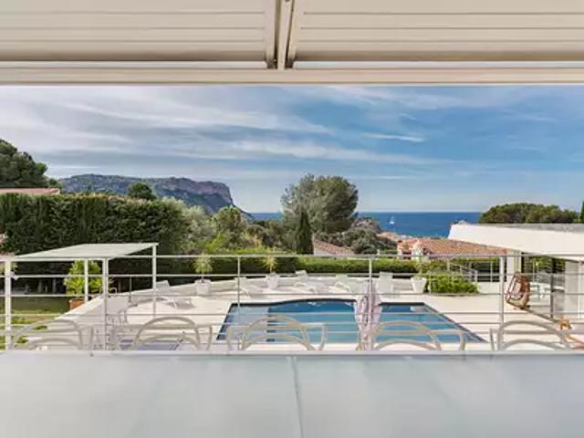 Cassis 13260 Location maison 7 pièces t7