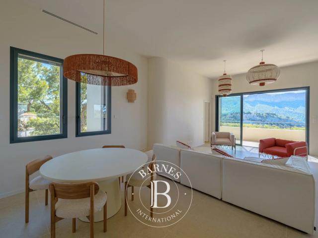 Cassis, Appartement 2 Chambres 102 m² en location