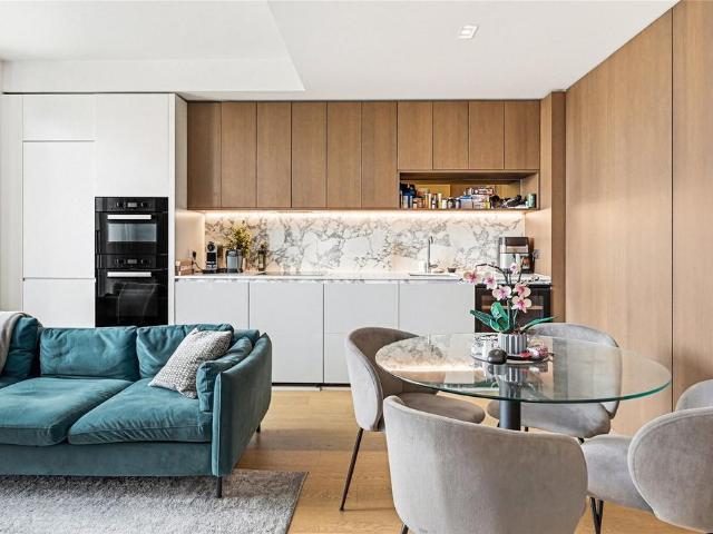 Casson Square, London, SE1 1 bed apartment to rent £3,800 pcm £877 pw