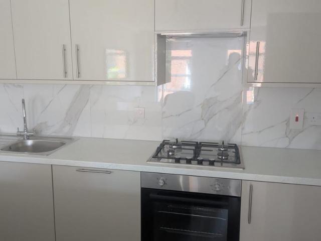 Casson Street, London E1 2 bed flat to rent £2,800 pcm £646 pw