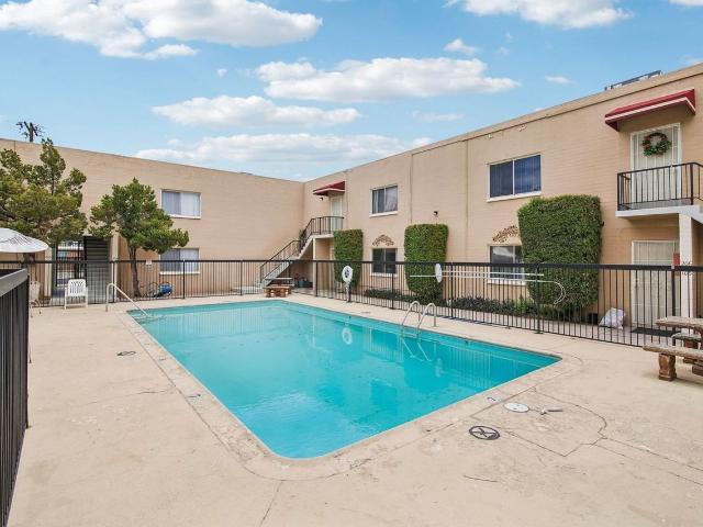 Catalina View Apartments 2 Bedroom Apartment for Rent at 5160 E Bellevue St, Tucson, AZ 85712 Avondale