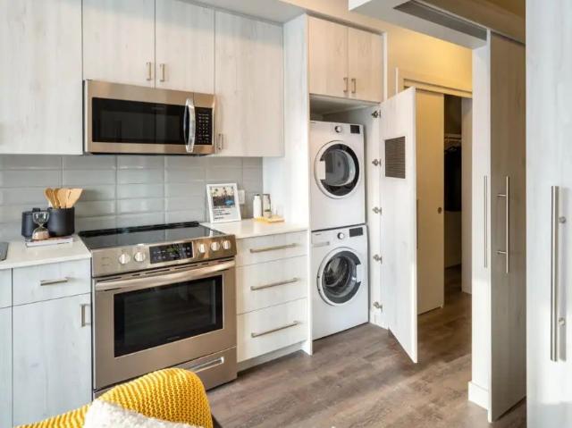 Catalyst Luxury Residences — pltnm2