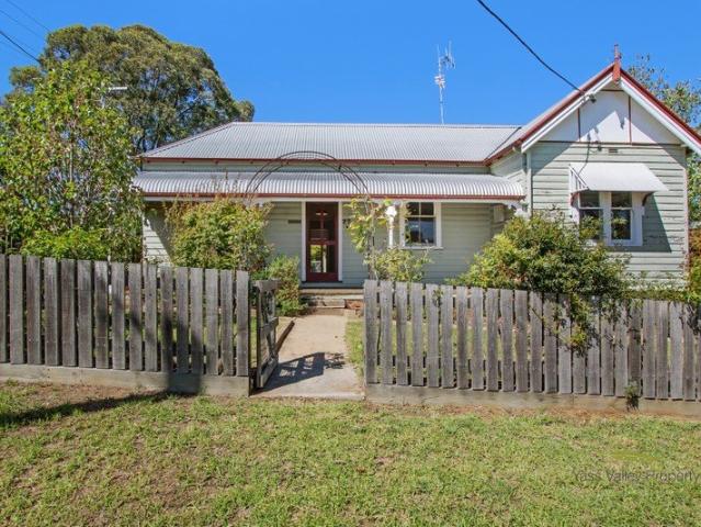 Catch of the Day! Don't miss this opportunity to call this 'Home Sweet Home'