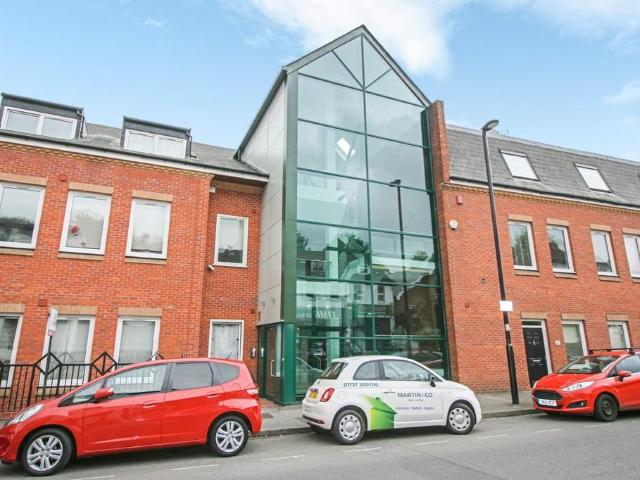 Caterham 1 bed apartment to rent £1,400 pcm £323 pw