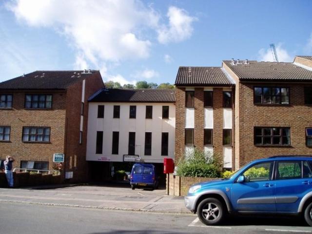 Caterham 1 bed retirement property to rent £1,100 pcm £254 pw