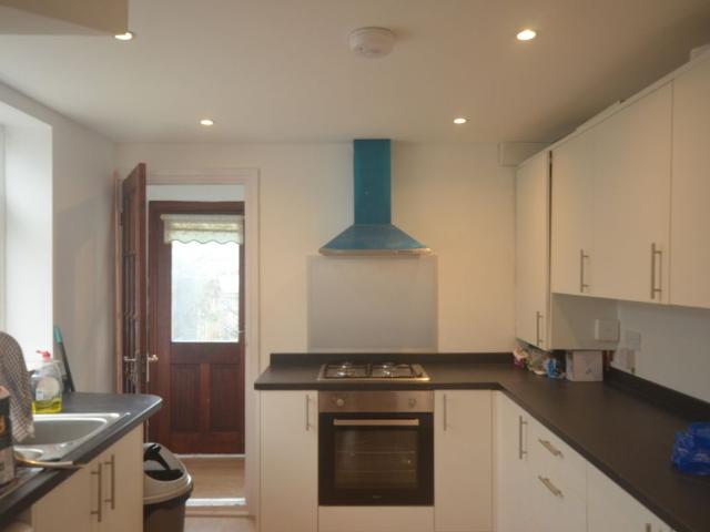 Caterham Avenue IG5, 3 bed semi detached house to rent, £2,500 pcm | PrimeLocation