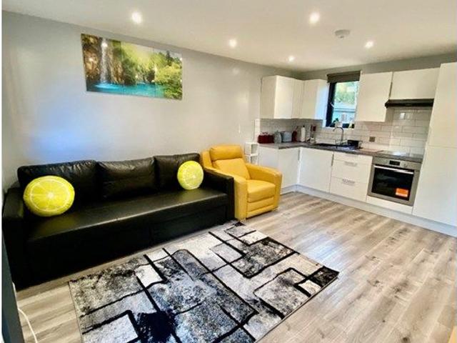 Catford, London SE6, 1 bed flat to rent, £1,900 pcm | PrimeLocation