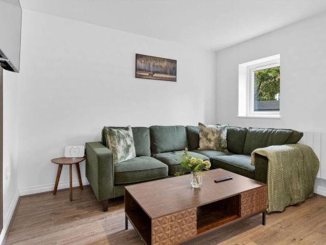Cathays CF10, 2 bed flat to rent, £2,898 pcm | PrimeLocation