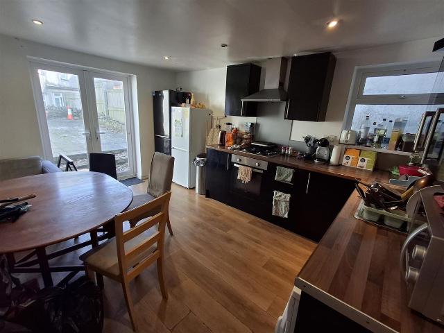 Cathays Terrace, Cardiff CF24, 5 bed property to rent, £2,900 pcm | PrimeLocation