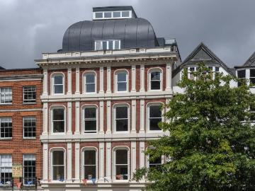Cathedral Yard, EXETER, EX1 2 bed apartment to rent £2,500 pcm £577 pw