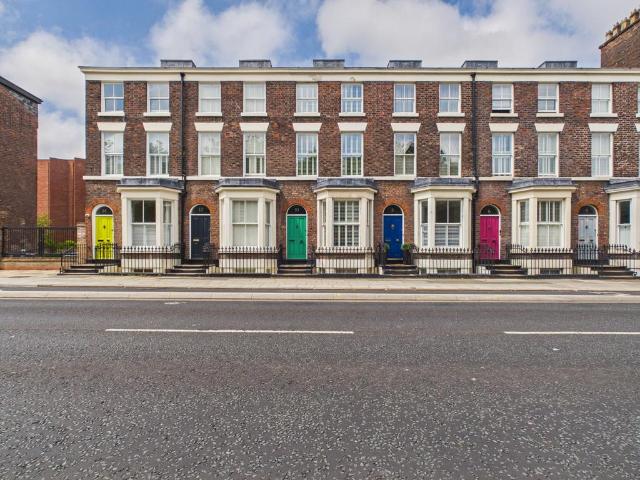 Catherine Street, Liverpool L8 4 bed terraced house to rent £4,000 pcm £923 pw