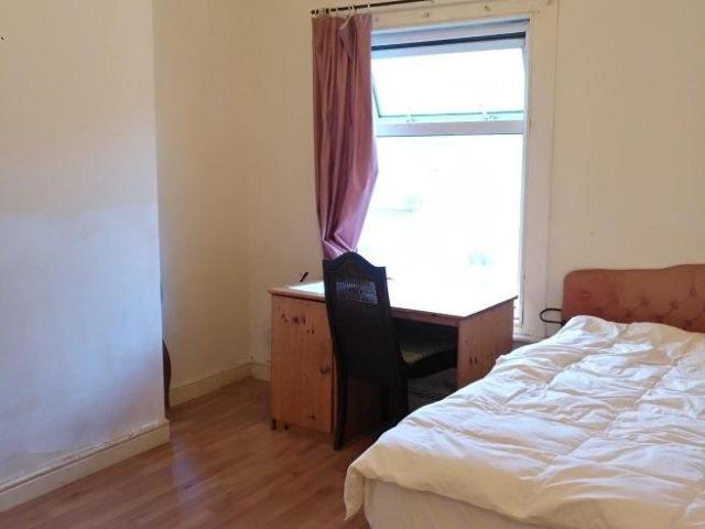 Catherine Street 3 bed house share to rent £1,050 pcm £242 pw