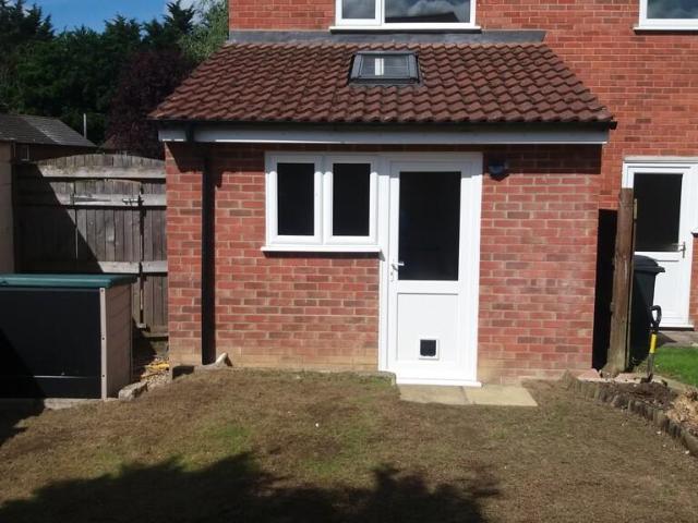 Catmere Hern 2 bed semi detached house to rent £1,085 pcm £250 pw