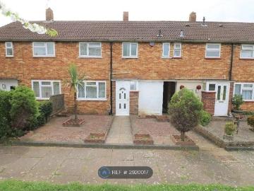 Catsbrook Road, Luton LU3, 3 bed terraced house to rent, £1,640 pcm | PrimeLocation