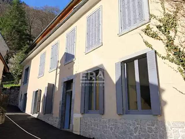Cauterets 65110 Achat / Vente appartement 1 pièce t1 au dernier étage cave