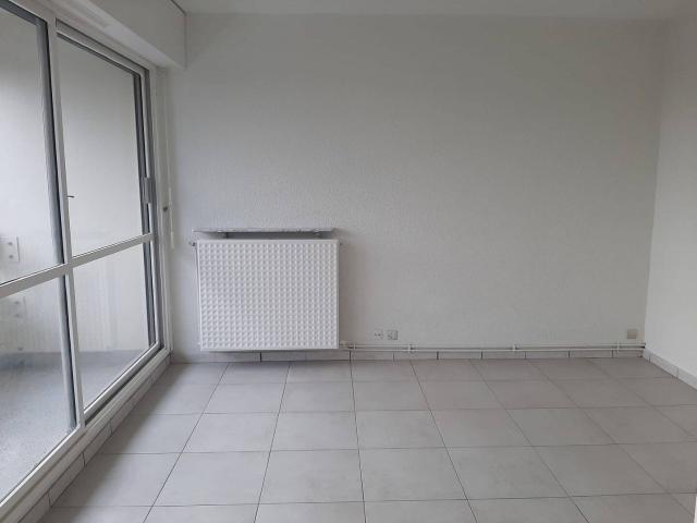 Caudéran studio lumineux de 23 m² avec balcon et Parking