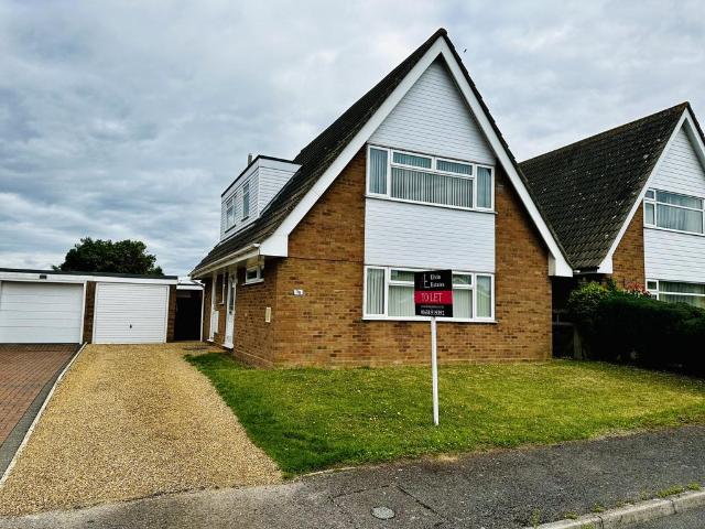 Caudle Avenue, Lakenheath, Brandon. 3 bed chalet to rent £1,305 pcm £301 pw