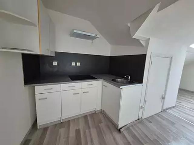 Caudry 59540 Location appartement 1 pièce t1 au dernier étage