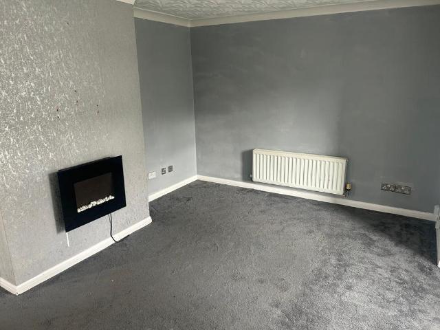 Cauldwell Close, Stockton, TS19 8SR 2 bed semi detached house to rent £700 pcm £162 pw