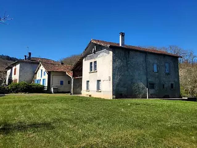 Caumont 09160 Achat / Vente maison 6 pièces t6 au dernier étage cave