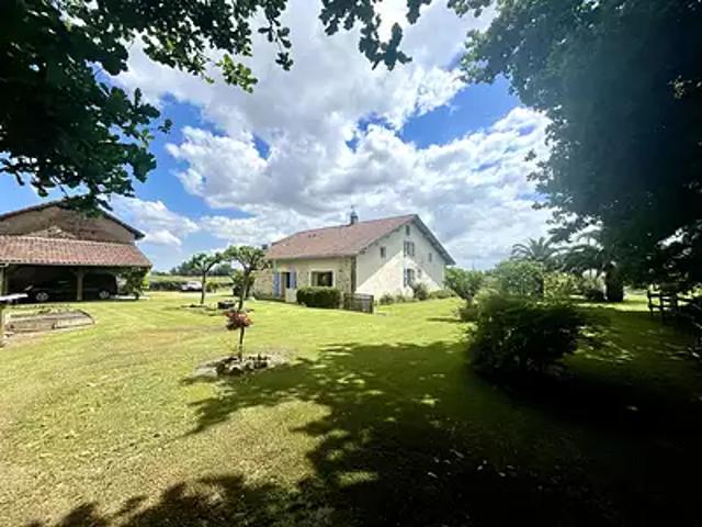 Mugron 40250 Achat / Vente maison 7 pièces t7 au dernier étage terrasse