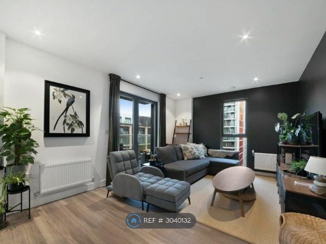 Causeway House, London SW18, 2 bed flat to rent, £3,000 pcm | PrimeLocation