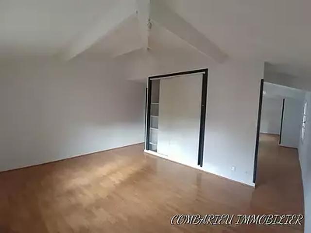 Caussade 82300 Location appartement 2 pièces t2 au dernier étage
