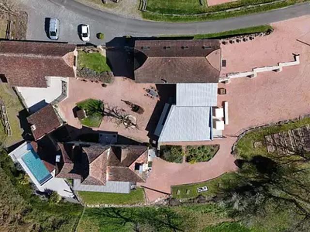 Causse et Diège 12700 Achat / Vente maison 25 pièces t25 piscine terrasse