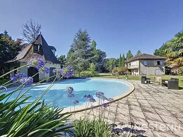 Caussens 32100 Achat / Vente maison 8 pièces t8 piscine terrasse
