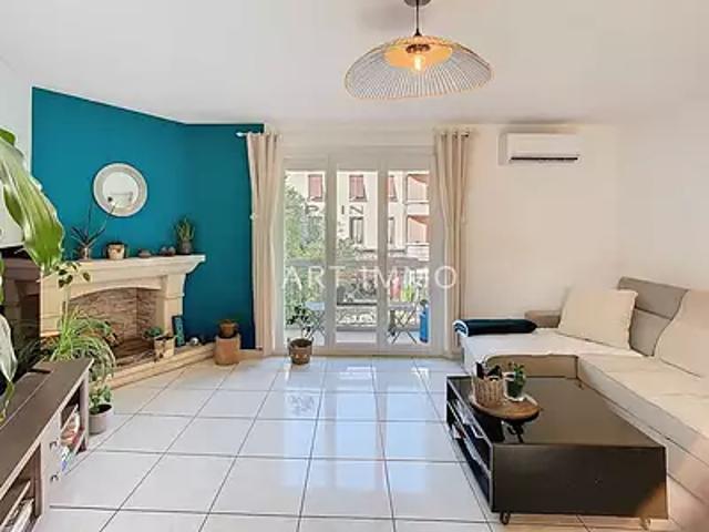 Cavaillon 84300 Achat / Vente appartement 3 pièces t3 au dernier étage balcon