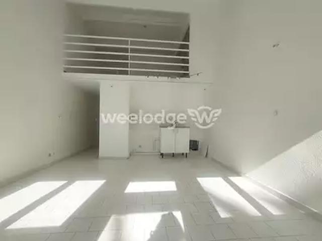 Cavaillon 84300 Achat / Vente appartement 3 pièces t3 au dernier étage parking