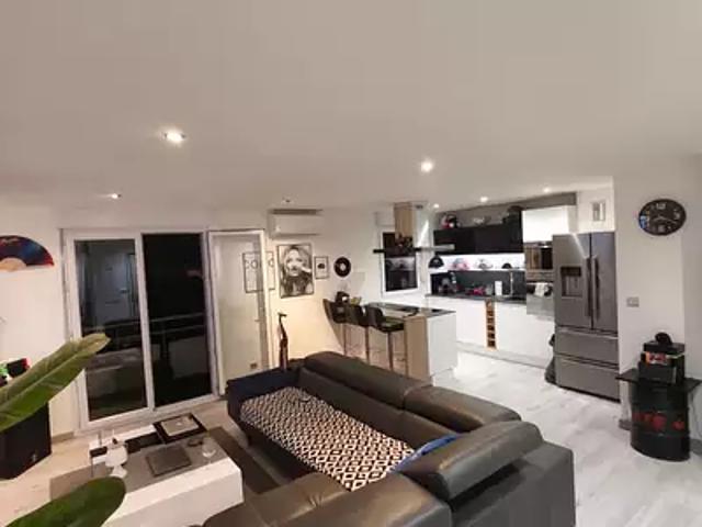 Cavaillon 84300 Achat / Vente appartement 2 pièces t2 au dernier étage