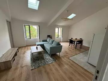 Cavaillon 84300 Location appartement 2 pièces t2 au dernier étage