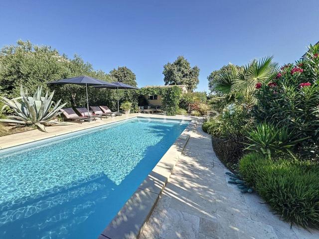 Cavaillon St Jacques, maison récente avec piscine 220m² Cavaillon