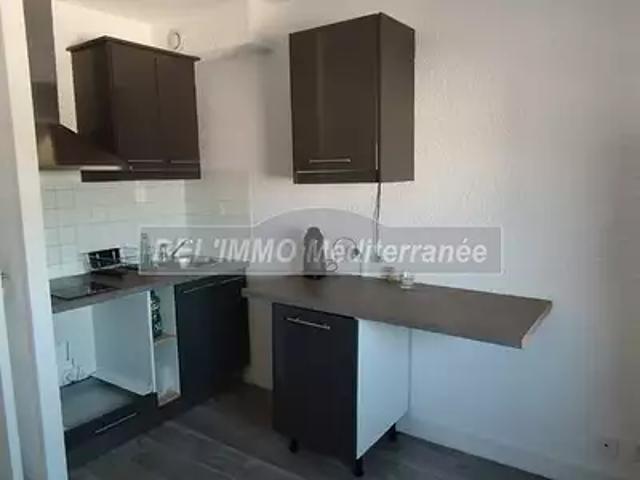 Cavalaire sur Mer 83240 Location appartement 1 pièce t1 piscine
