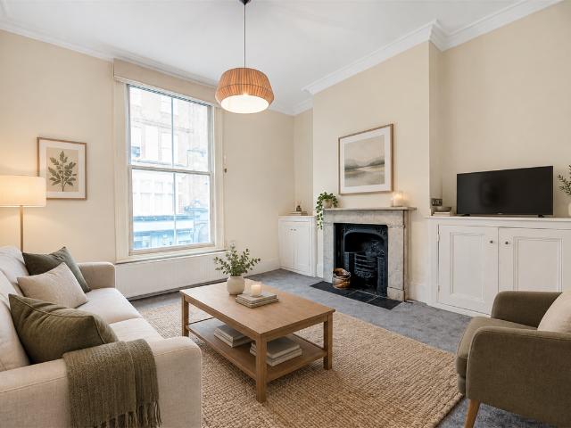 Cavaye Place SW10, 2 bed maisonette to rent, £3,250 pcm | PrimeLocation