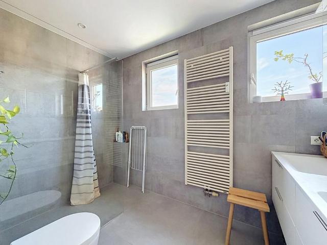 Cavell / Churchill: Lovely flat + terrace!