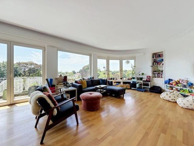 Cavell / Churchill: Lovely flat + terrace!